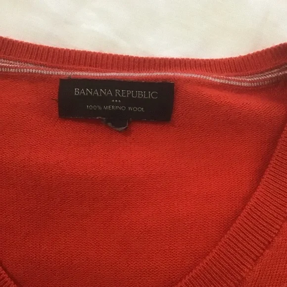 Banana Republic Factory Orangey Red Merino Wool V Neck Sweater, Size L - Picture 7 of 13